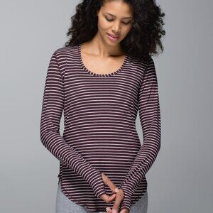 Lululemon Yogini 5 Year Long Sleeve Tee Women's Size 2